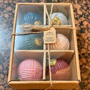 NWT Hallmark Multicolor Christmas Ornaments Set of 6 x 2